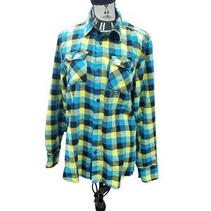 The DC Shoe Company Women's size X-Small 100% Cotton Lg Box Plaid Flannel shirt